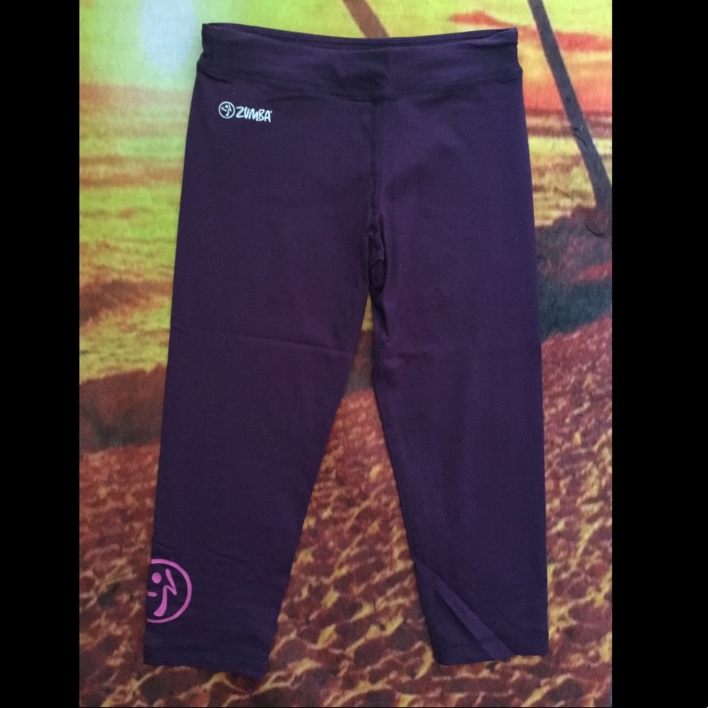 Zumba Wear Capri Leggings Size XSmall Purple